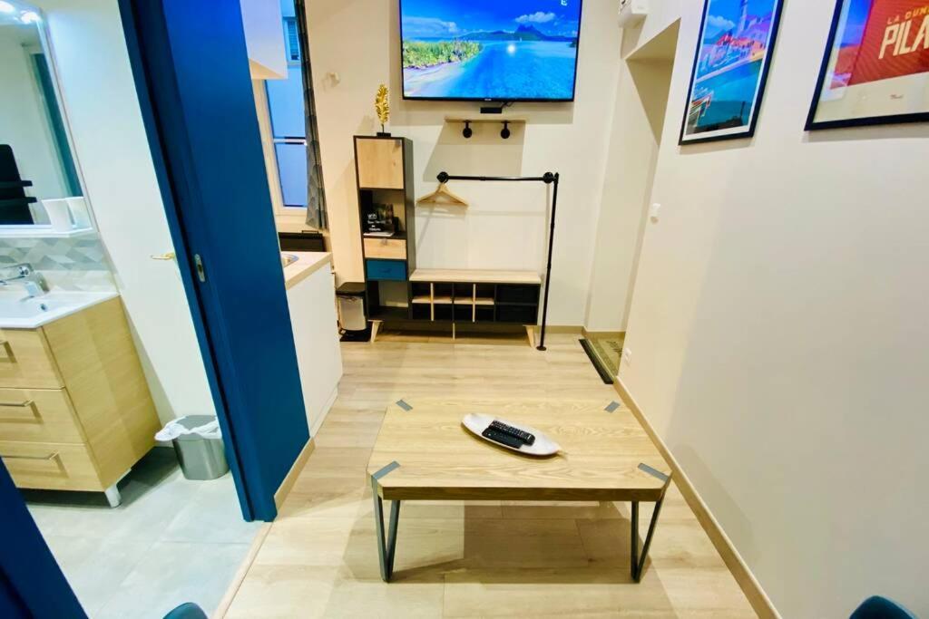 Tiny House Apartment Pau Exterior photo